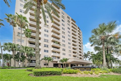 Condominio en venta en Coral Gables, Florida, 2 dormitorios, 127.55 m2 № 1441934 - foto 15