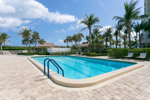 Condominio en venta en Riviera Beach, Florida, 2 dormitorios, 137.4 m2 № 1007444 - foto 6