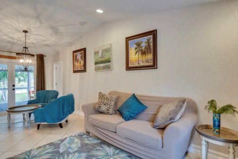 Villa ou maison à vendre à West Palm Beach, Floride: 4 chambres, 187.76 m2 № 876497 - photo 12