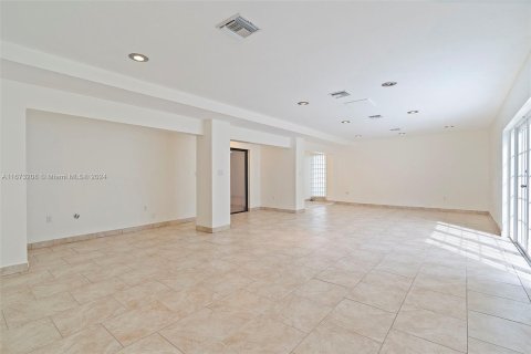 Villa ou maison à vendre à Miami, Floride: 4 chambres, 269.51 m2 № 1404184 - photo 20