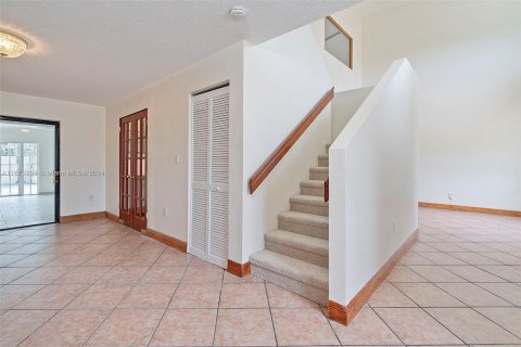 Villa ou maison à vendre à Miami, Floride: 4 chambres, 269.51 m2 № 1404184 - photo 10