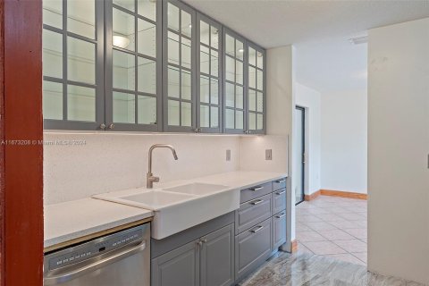 Casa en venta en Miami, Florida, 4 dormitorios, 269.51 m2 № 1404184 - foto 17