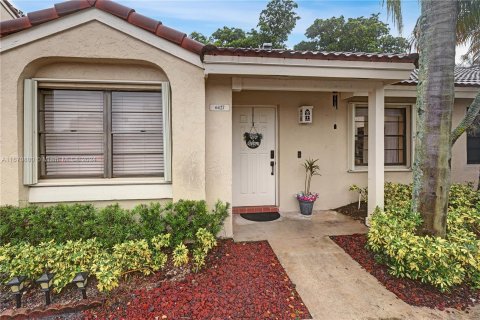 Townhouse in Hialeah, Florida 2 bedrooms, 86.58 sq.m. № 1404182 - photo 15