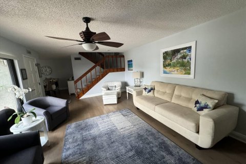 Condo in Stuart, Florida, 2 bedrooms  № 888258 - photo 19