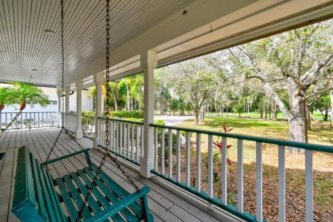 Villa ou maison à vendre à Palm City, Floride: 6 chambres, 685.25 m2 № 976364 - photo 1