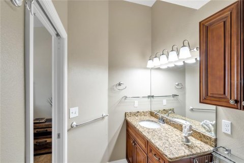 Condo in New Port Richey, Florida, 3 bedrooms  № 1204063 - photo 15