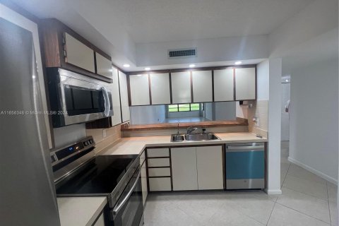 Condominio en alquiler en Davie, Florida, 3 dormitorios, 128.67 m2 № 1357148 - foto 2