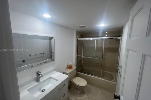 Condo in Davie, Florida, 3 bedrooms  № 1357148 - photo 11