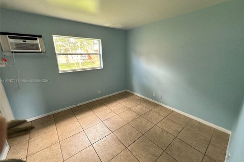 Condominio en alquiler en Oakland Park, Florida, 1 dormitorio, 37.81 m2 № 1357145 - foto 5