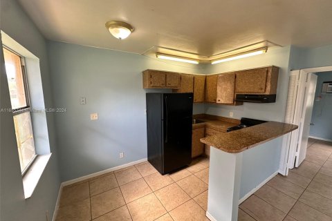 Copropriété à louer à Oakland Park, Floride: 1 chambre, 37.81 m2 № 1357145 - photo 3