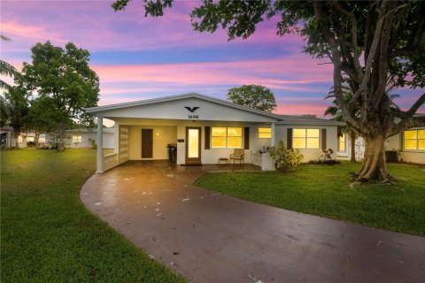 Casa en venta en Margate, Florida, 2 dormitorios, 106.84 m2 № 1181667 - foto 1