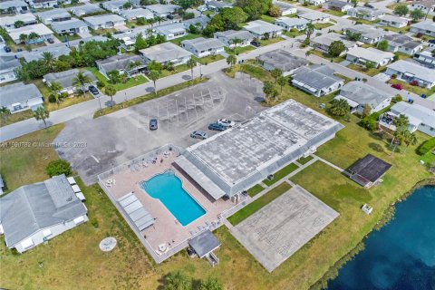 Casa en venta en Margate, Florida, 2 dormitorios, 106.84 m2 № 1181667 - foto 8