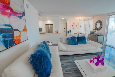 Copropriété à vendre à Hallandale Beach, Floride: 2 chambres, 121.89 m2 № 1292815 - photo 20