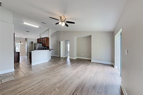 Villa ou maison à louer à Kissimmee, Floride: 4 chambres, 171.96 m2 № 1369659 - photo 10