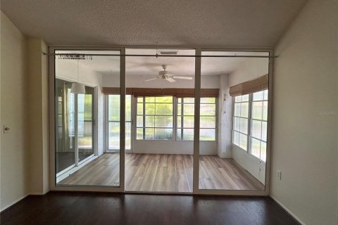 Copropriété à louer à Bradenton, Floride: 2 chambres, 127.18 m2 № 1369700 - photo 10