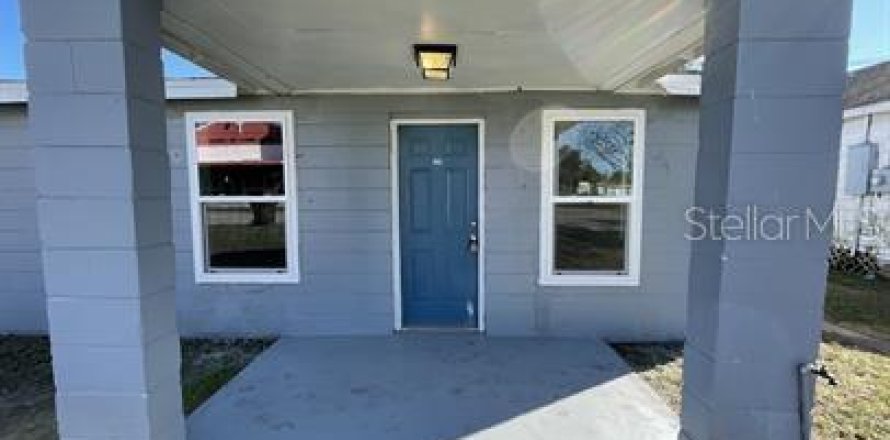 Apartment in Lake Wales, Florida 2 bedrooms, 383.04 sq.m. № 1369697