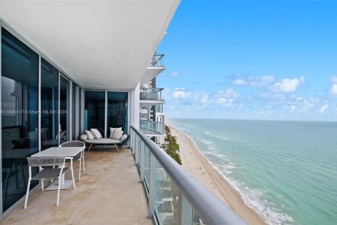 Condo in Sunny Isles Beach, Florida, 4 bedrooms  № 1421451 - photo 16