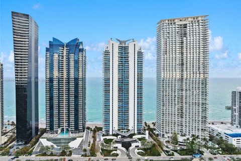 Condo in Sunny Isles Beach, Florida, 4 bedrooms  № 1421451 - photo 2