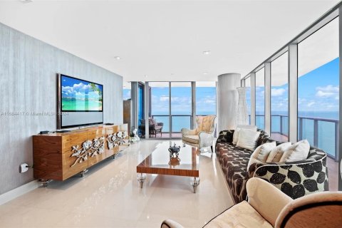 Condo in Sunny Isles Beach, Florida, 4 bedrooms  № 1421451 - photo 6