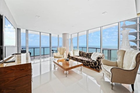 Condo in Sunny Isles Beach, Florida, 4 bedrooms  № 1421451 - photo 4