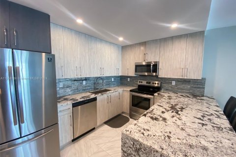 Copropriété à vendre à Sunny Isles Beach, Floride: 1 chambre, 93.37 m2 № 1355389 - photo 7