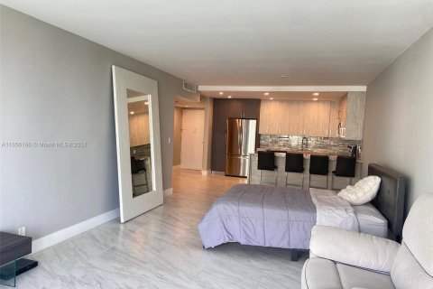 Copropriété à vendre à Sunny Isles Beach, Floride: 1 chambre, 93.37 m2 № 1355389 - photo 11