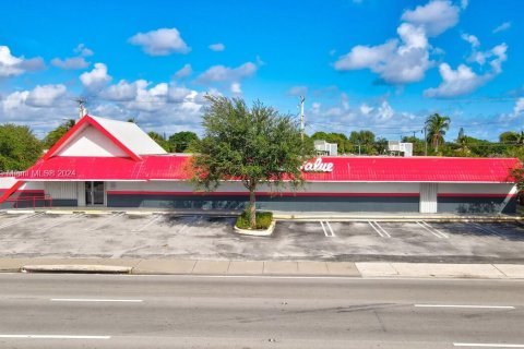 Immobilier commercial à vendre à Pompano Beach, Floride № 1355390 - photo 1