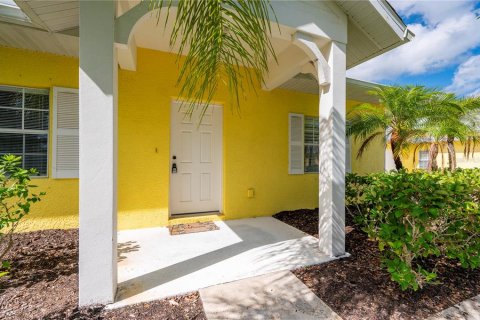 Villa ou maison à vendre à Punta Gorda, Floride: 2 chambres, 127.09 m2 № 1248615 - photo 3