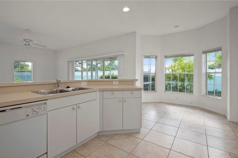 Villa ou maison à vendre à Punta Gorda, Floride: 2 chambres, 127.09 m2 № 1248615 - photo 13