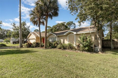 House in PORT ST. JOHN in Cocoa, Florida 3 bedrooms, 147.9 sq.m. № 1402193 - photo 2