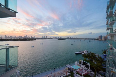 Copropriété à vendre à Miami Beach, Floride: 1 chambre, 64.66 m2 № 934146 - photo 2