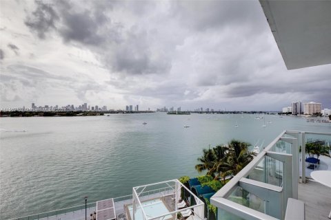 Copropriété à vendre à Miami Beach, Floride: 1 chambre, 64.66 m2 № 934146 - photo 7