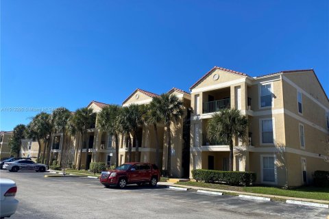 Condominio en venta en Coral Springs, Florida, 2 dormitorios, 98.48 m2 № 958862 - foto 1