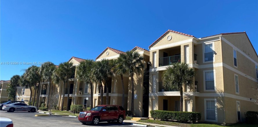Condominio en Coral Springs, Florida, 2 dormitorios  № 958862