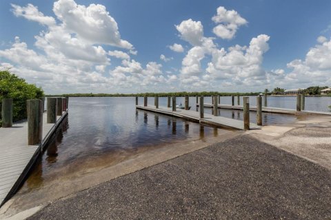 Villa ou maison à vendre à Punta Gorda, Floride: 3 chambres, 302.95 m2 № 1114132 - photo 30