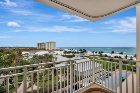 Condo in Lauderdale-by-the-Sea, Florida, 2 bedrooms  № 1160106 - photo 8