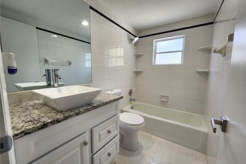 Casa en venta en Sarasota, Florida, 3 dormitorios, 111.85 m2 № 1342877 - foto 16