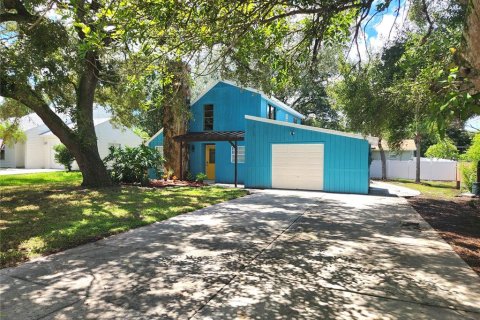 Casa en venta en Sarasota, Florida, 3 dormitorios, 111.85 m2 № 1342877 - foto 1