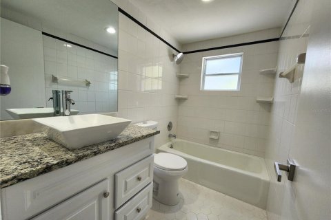 Casa en venta en Sarasota, Florida, 3 dormitorios, 111.85 m2 № 1342877 - foto 17