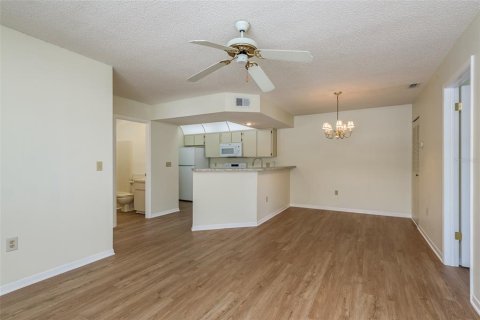 Condo in Hudson, Florida, 2 bedrooms  № 1342910 - photo 6