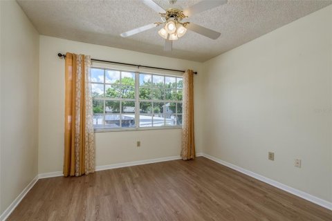 Condo in Hudson, Florida, 2 bedrooms  № 1342910 - photo 18