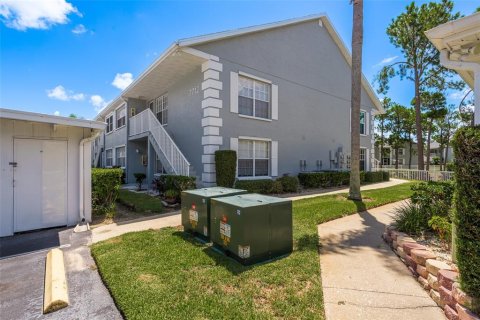 Copropriété à vendre à Hudson, Floride: 2 chambres, 82.68 m2 № 1342910 - photo 2