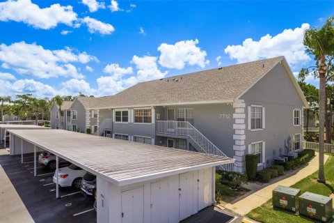 Condo in Hudson, Florida, 2 bedrooms  № 1342910 - photo 1