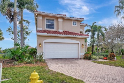 Villa ou maison à vendre à Fort Myers, Floride: 4 chambres, 259.29 m2 № 886945 - photo 2