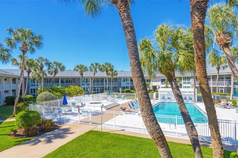 Condo in Sarasota, Florida, 2 bedrooms  № 1386502 - photo 27