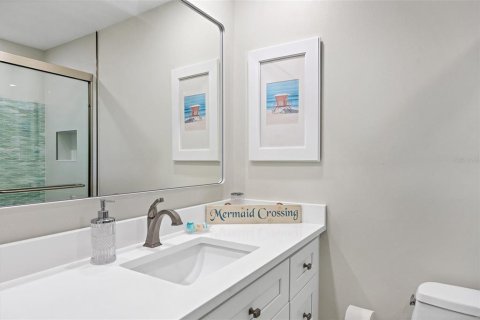 Condo in Sarasota, Florida, 2 bedrooms  № 1386502 - photo 17