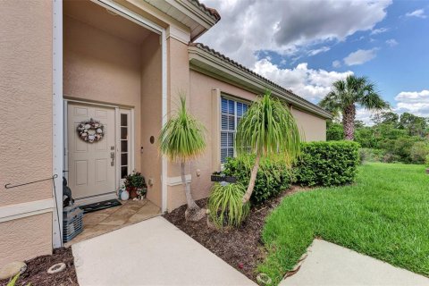 House in Port Charlotte, Florida 3 bedrooms, 169.18 sq.m. № 1421997 - photo 6