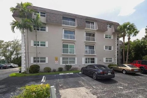 Copropriété à vendre à Fort Lauderdale, Floride: 2 chambres, 117.99 m2 № 1207951 - photo 6