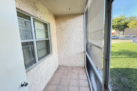 Condo in West Palm Beach, Florida, 1 bedroom  № 1121376 - photo 18