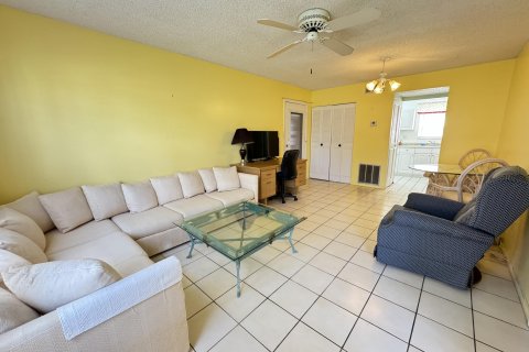 Condo in West Palm Beach, Florida, 1 bedroom  № 1121376 - photo 22